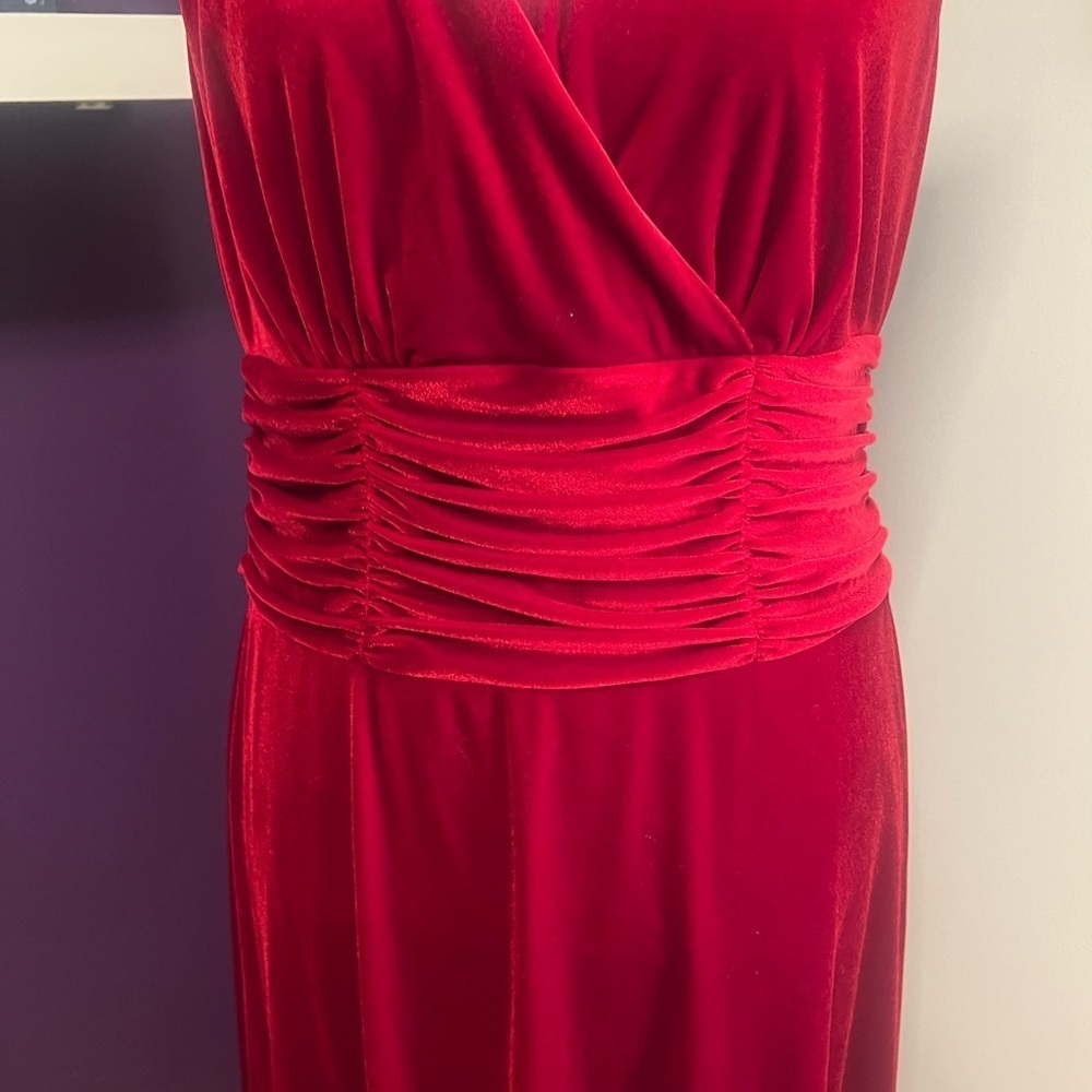 AGB Red Sleeveless Velvetlike Dress - Picture 5 of 11